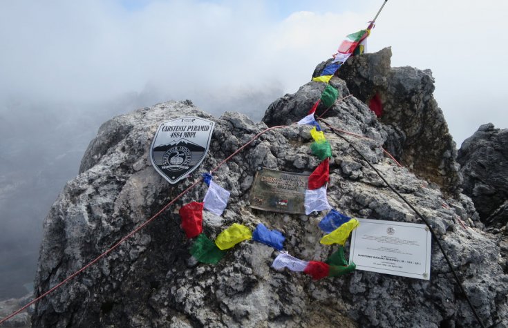 Carstensz 4884 m