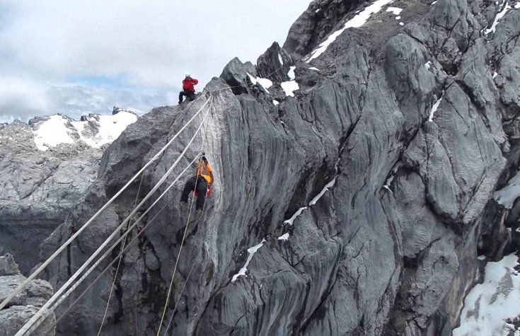 Carstensz 4884 m