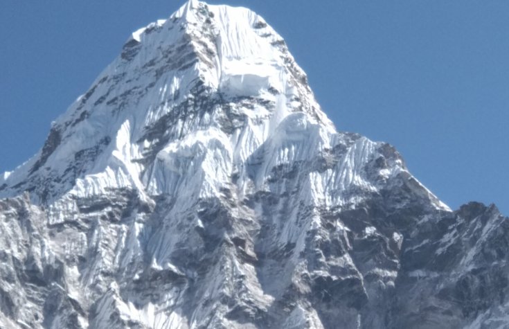 AMA DABLAM 6812m