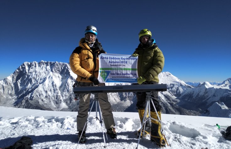 AMA DABLAM 6812m