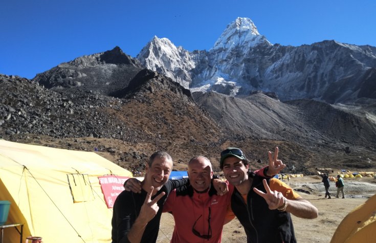 AMA DABLAM 6812m